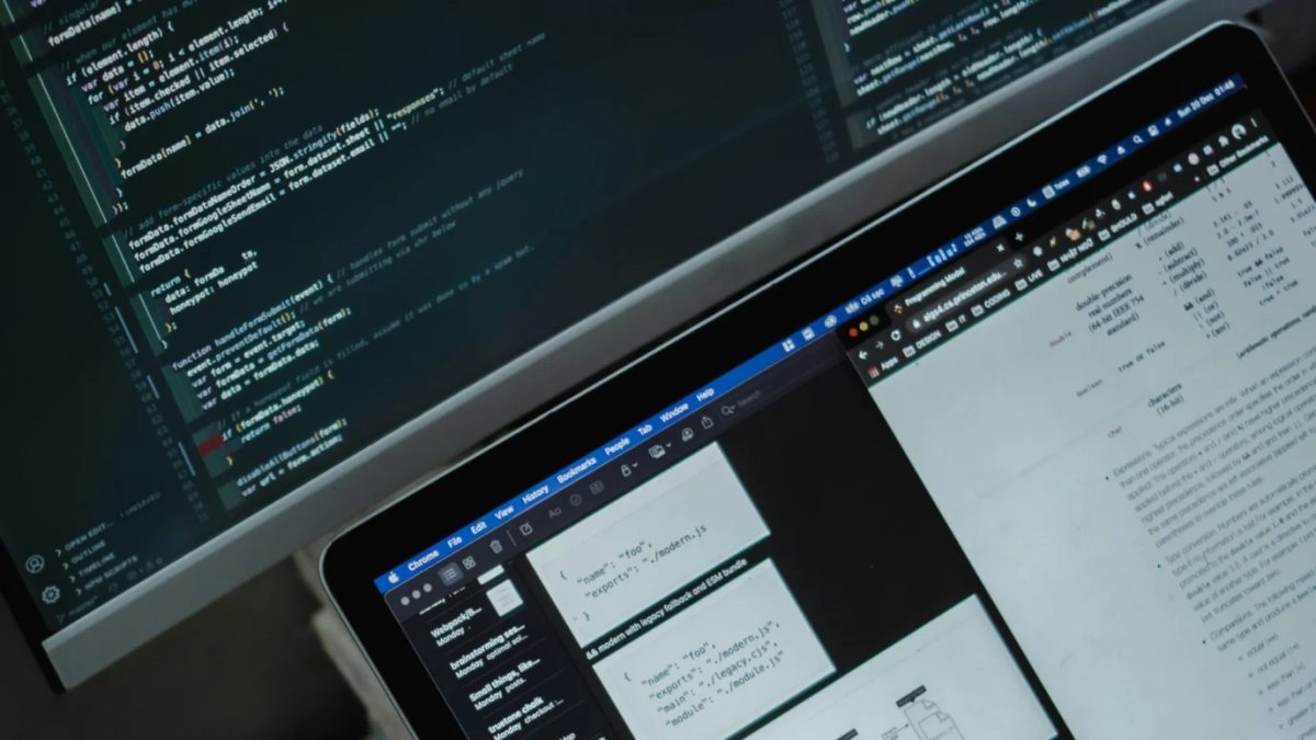 Linux laptop desk